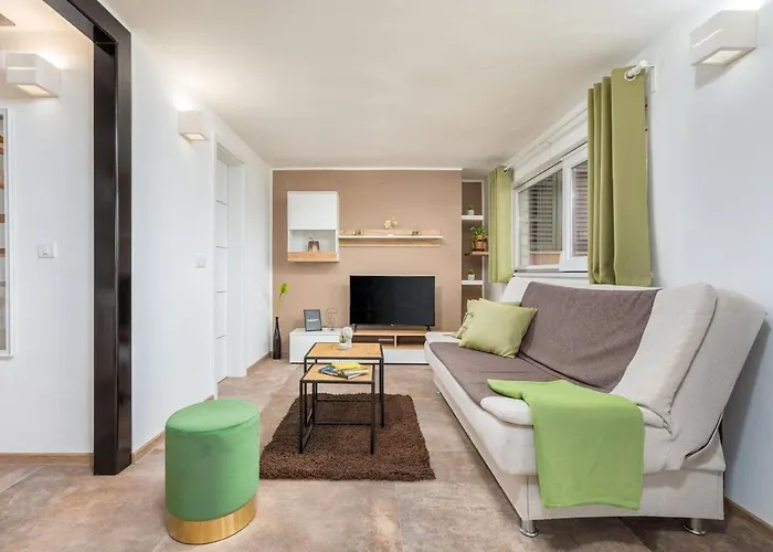 Dory With Private Pool And Garden Tatil Evi Fažana