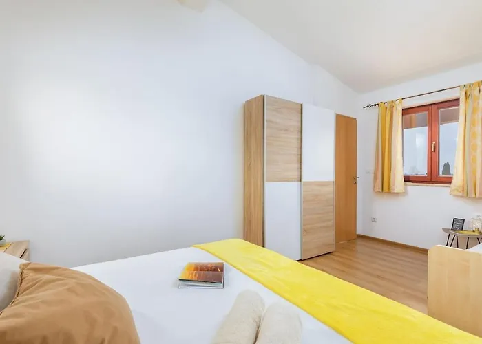 Tatil Evi Dory With Private Pool And Garden Fažana